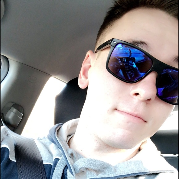 Meet your Posher, Timothy - Picture 1 of 1